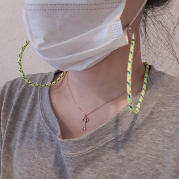 Face mask holder/strap/ Free Shipping - Picture 4 of 4